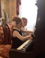 Юные пианисты выступили на открытии выставки Александра Воронина