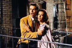 Впервые состоялась премьера мюзикла «Вестсайдская история» Влюбленные Тони и Мария - герои «Вестсайдской истории» 26 сентября 1957 года в Нью-Йорке на сцене бродвейского театра Уинтер Гарден 