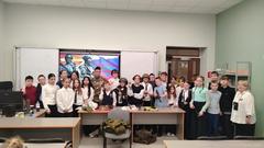 Атаман станицы Добровольческая Петр Целовальников провел урок мужества