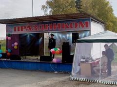 Атаман ЕОКО «Исетская линия» Андрей Третьяков поздравил жителей Махнево с днем поселка