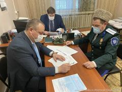 Некоммерческая организация Хуторское казачье общество «Хутор Изумрудный» подписала сразу два соглашения.
